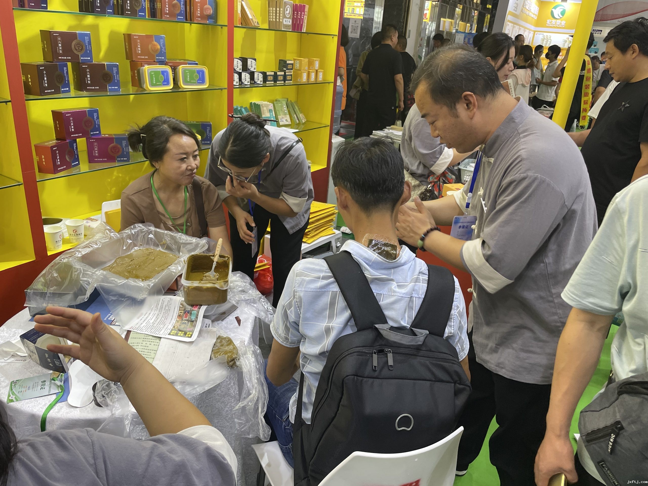 膏药源头厂家优米视讯苹果下载app药交会上广受欢迎